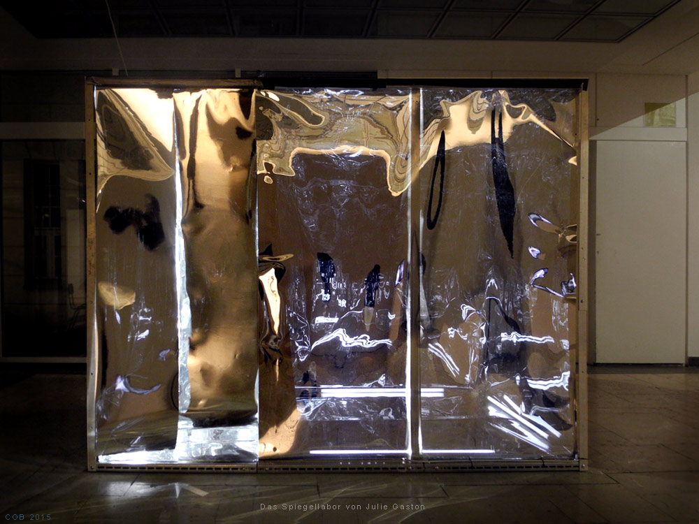 artwork: Spiegellabor von Julie Gaston