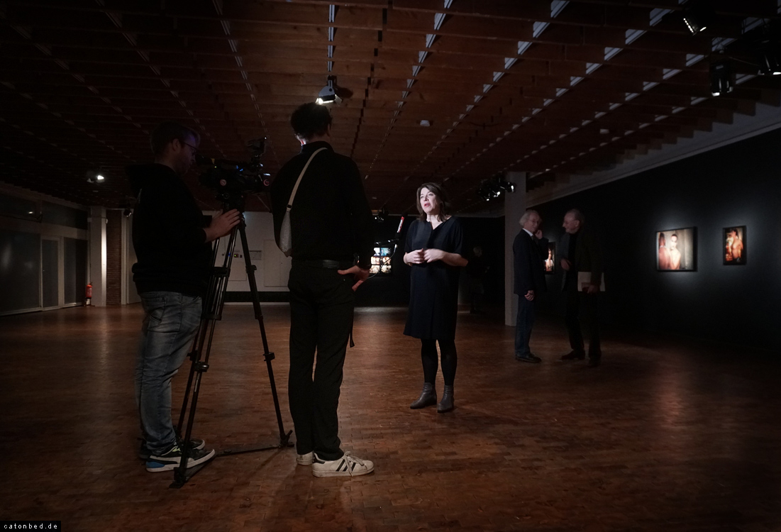 Anke Hervol, Kuratorin der Ausstellung