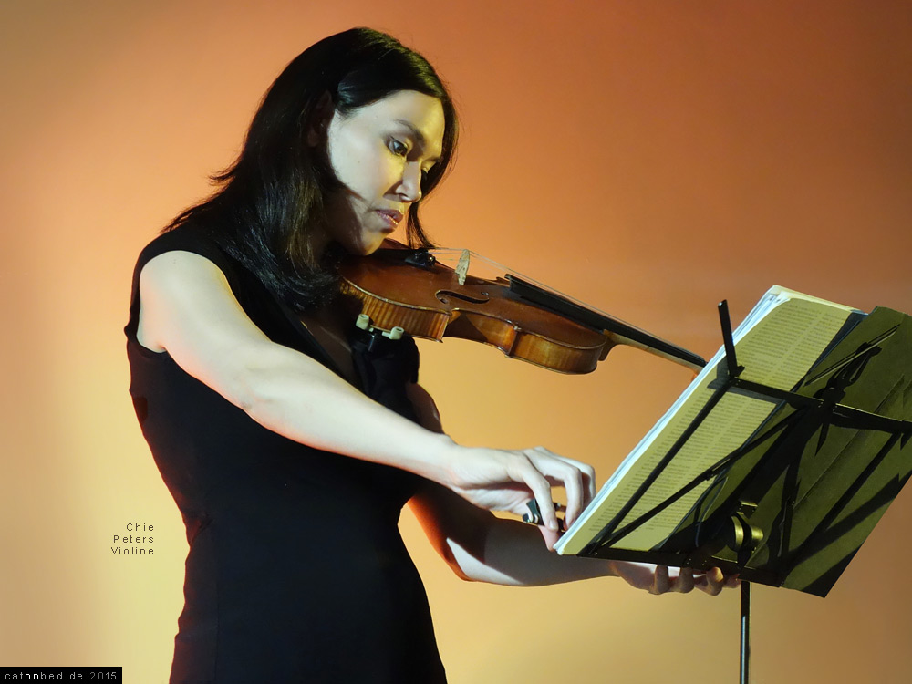 Chie Peters, Violinistin