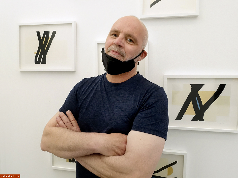 SE Vernissage - Semjon, gallery owner