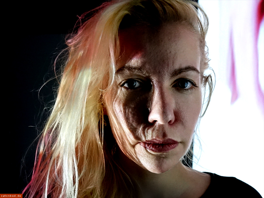 50 / 50 - The artist and curator Mascha Naumova