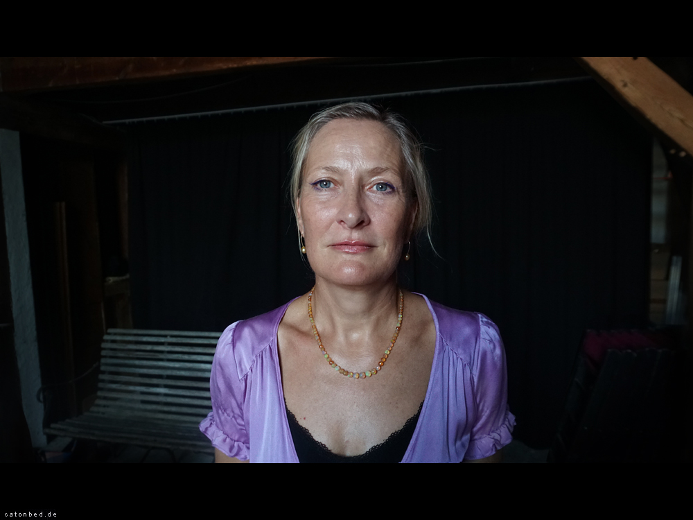 Mutter Fourage / Die Künstlerin Juliane Ebner