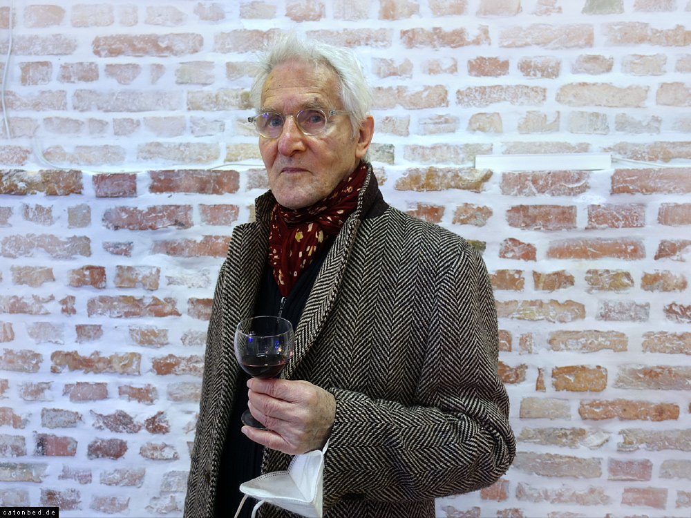 LageEgal  BERLIN: Maria Wirth, Galeristin und BAZON BROCK