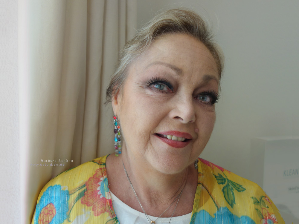 Barbara Schöne, Schauaspielerin